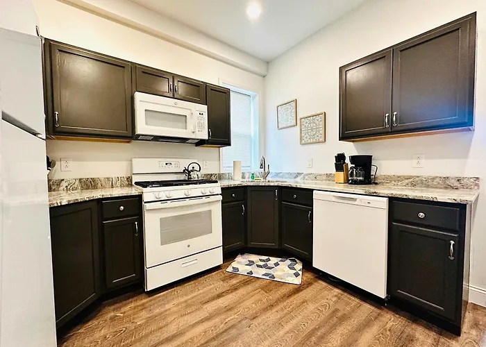 Beautiful 2 Bedroom - Easy Access * Pittsburgh