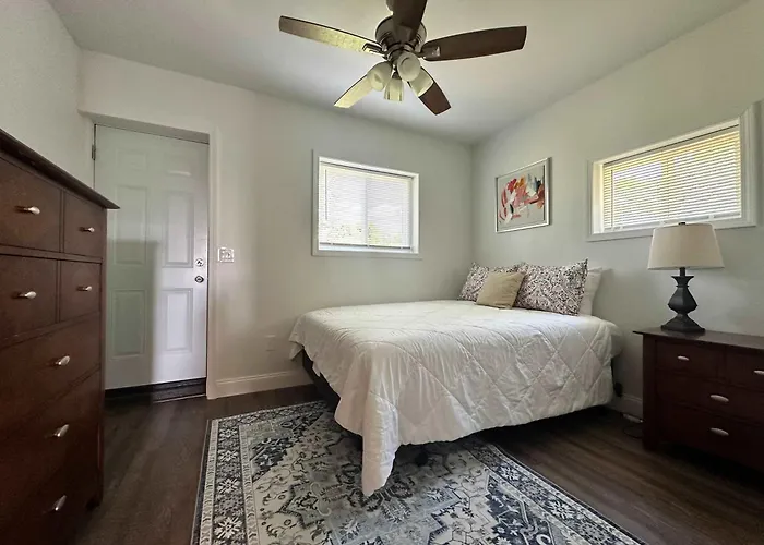 Beautiful 2 Bedroom - Easy Access Appartement Pittsburgh